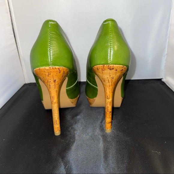 Restricted | Green Platform Round Toe Pumps - Picture 4 of 5